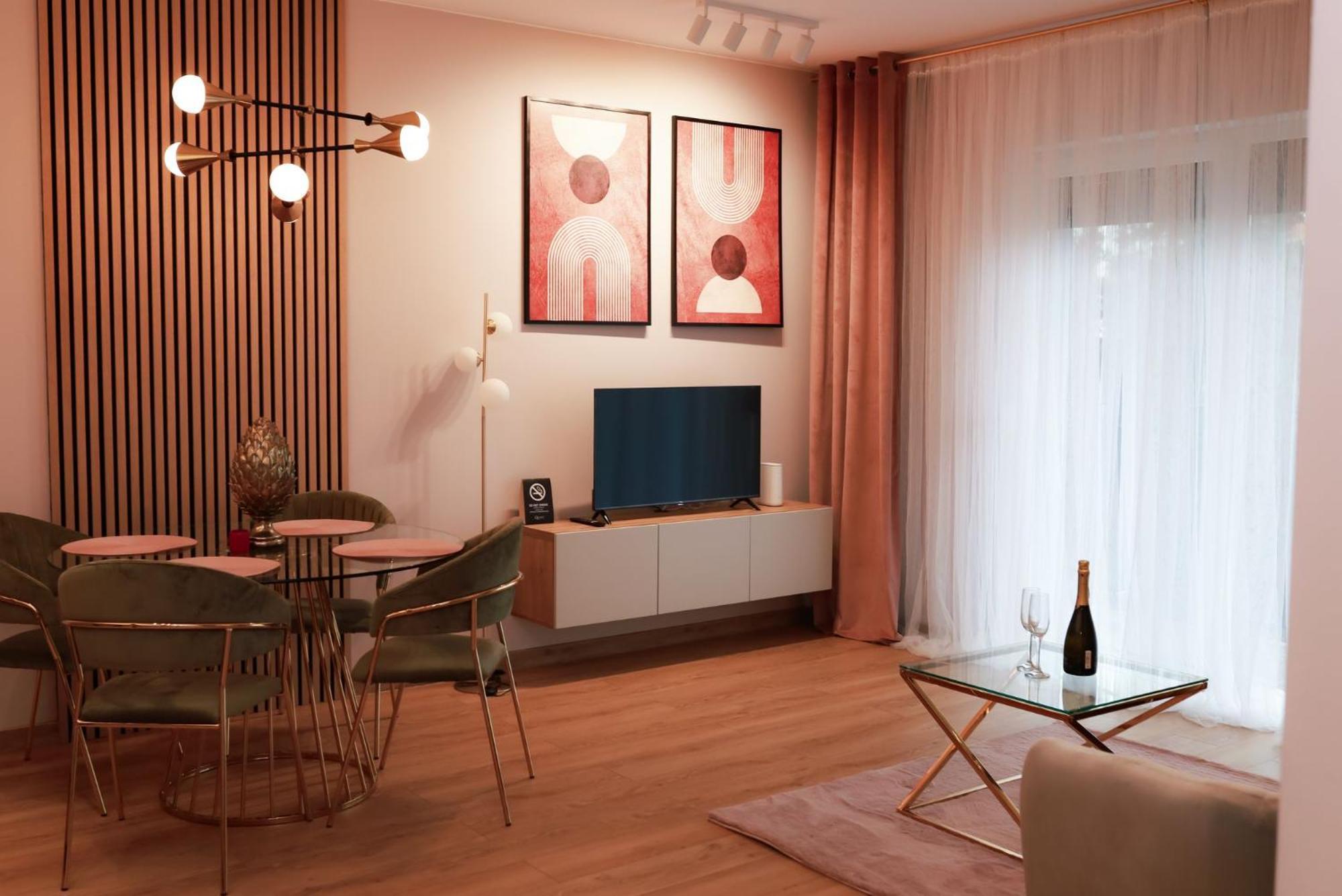 Apartament Milano Pniewy  Buitenkant foto